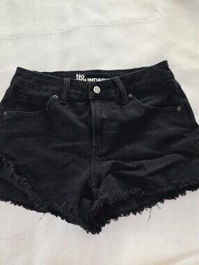 No Boundaries Sz 2 Black Frayed Hem Shorts Goth Grunge Festival Casual